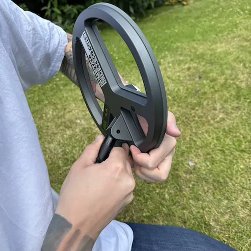 Minelab X-Terra Elite metal detector depth and target ID image